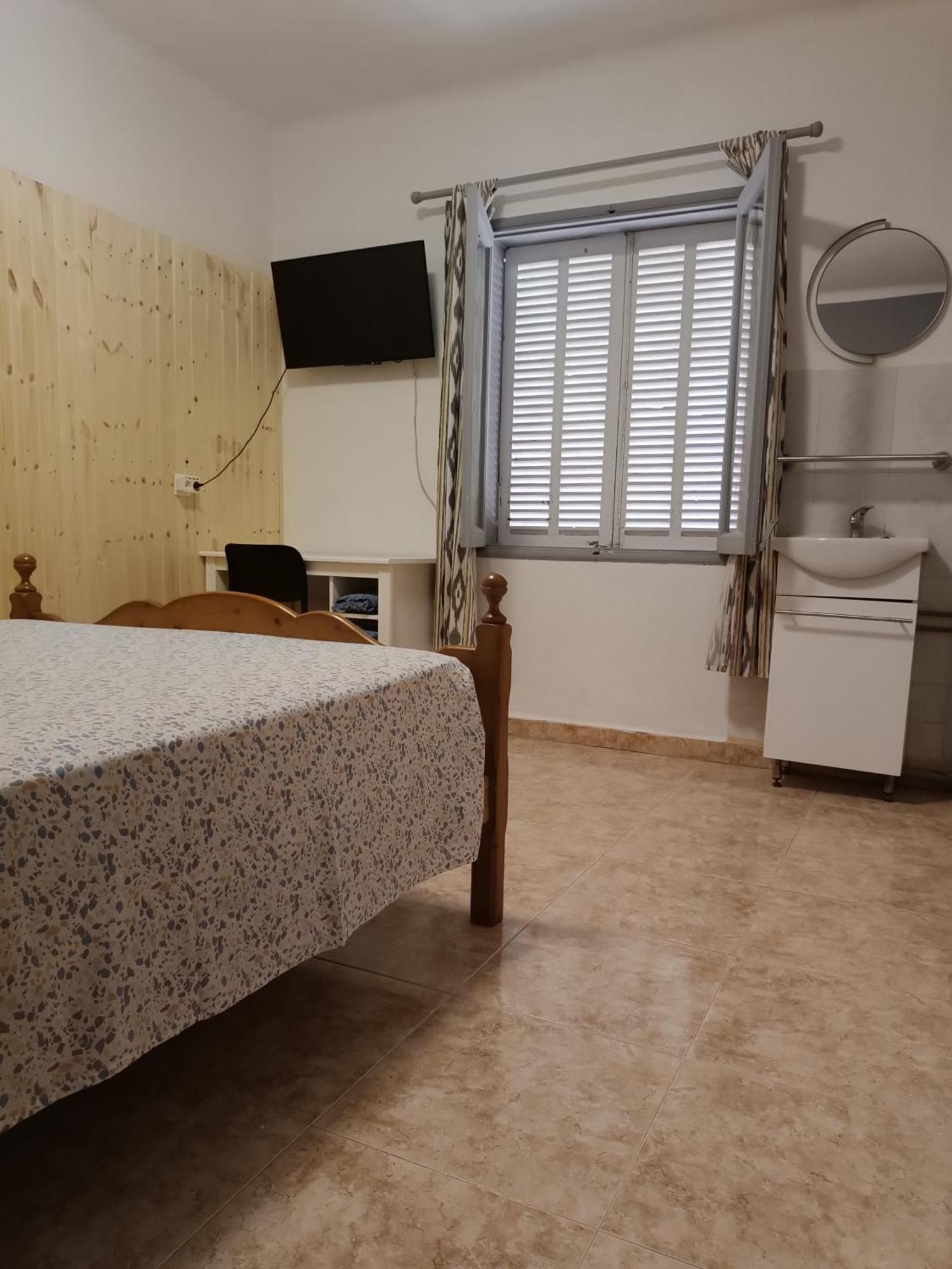 Palmanova Hostal Belgica מראה חיצוני תמונה